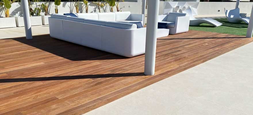 Suelo Exterior de Madera para Terraza o Jardín